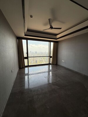 Room in 3 BHK Apartment at Lodha The Park, Worli – for Rent