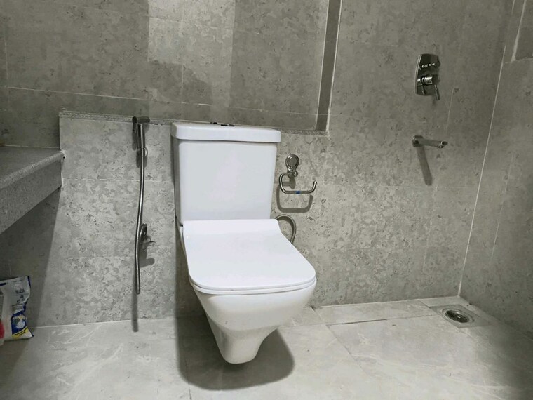 Bathroom, eldeco-live-by-the-greens 3 Bedroom 1404 Sq.Ft. Apartment In Sector 150 Noida 10495418