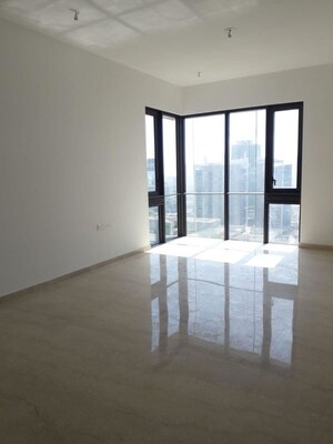Room in 2 BHK Apartment at Lodha The Park, Worli – for Rent