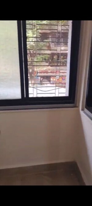Room in 2 BHK Apartment at Ghatkopar East – for Rent