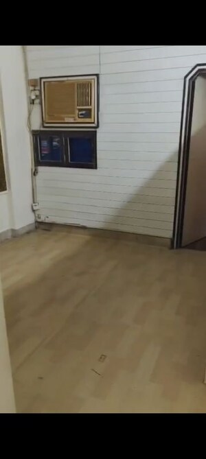 Room in 2 BHK Apartment at Ghatkopar East – for Rent