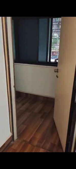 Furnished Amenities in 2 BHK Apartment at Ghatkopar East – for Rent