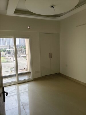 Room in 3 BHK Apartment at Samridhi Luxuriya Avenue, Sector 150 – for Rent