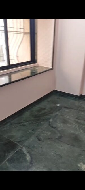 Room in 2 BHK Apartment at Ghatkopar East – for Rent