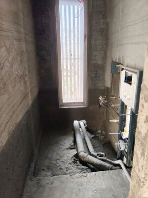 Bathroom in 5 BHK Apartment at Bandra West – for Sale