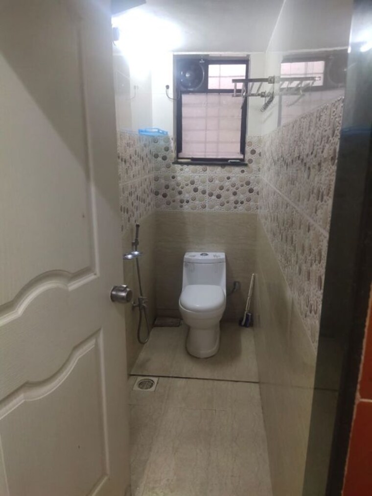 Bathroom, raheja-vistas-phase-ii 2 Bedroom 1100 Sq.Ft. Apartment In Mohammadwadi Pune 10495689