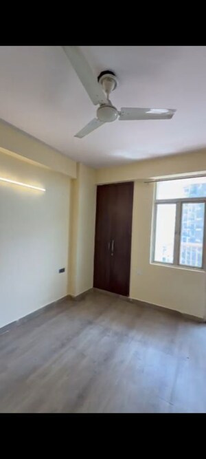 Room in 2 BHK Apartment at M R Platinum 321, Raj Nagar Extension – for Rent