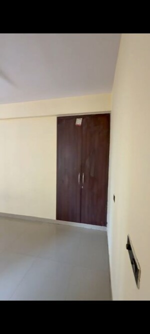 Room in 2 BHK Apartment at M R Platinum 321, Raj Nagar Extension – for Rent