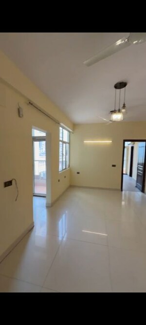 Room in 2 BHK Apartment at M R Platinum 321, Raj Nagar Extension – for Rent