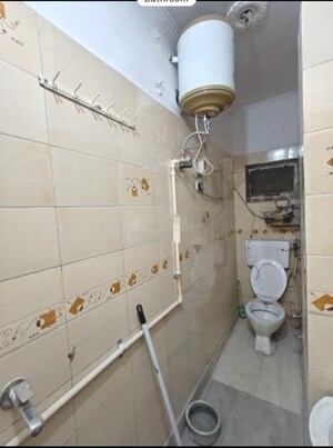 Bathroom in 2 BHK Builder Floor at Rohini Sector 11 – for Rent