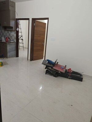 Parking in 2 BHK Builder Floor at Rohini Sector 17 – for Rent
