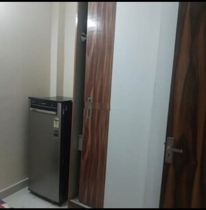 Room in 1 BHK Builder Floor at Rohini Sector 3 – for Rent