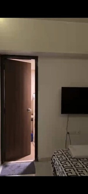 Furnished Amenities in 1 BHK Apartment at Lodha Amara New Tower, Kolshet Road – for Rent