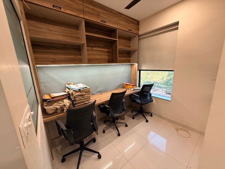 Team Area, sayajigunj Commercial Office Space 800 Sq.Ft. In Sayajigunj Vadodara 10495727