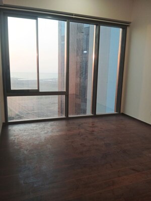 Room in 3 BHK Apartment at Piramal Mahalaxmi, Mahalaxmi – for Rent