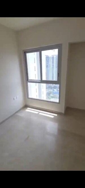 Room in 2 BHK Apartment at Piramal Vaikunth, Balkum Pada – for Sale