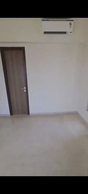 Room in 2 BHK Apartment at Piramal Vaikunth, Balkum Pada – for Sale