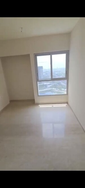 Room in 2 BHK Apartment at Piramal Vaikunth, Balkum Pada – for Sale