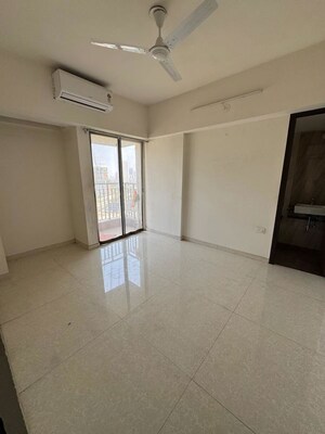 2 BHK Apartment For Sale in Lodha Amara, Kolshet Road