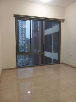 Room in 3 BHK Apartment at Piramal Mahalaxmi, Mahalaxmi – for Rent