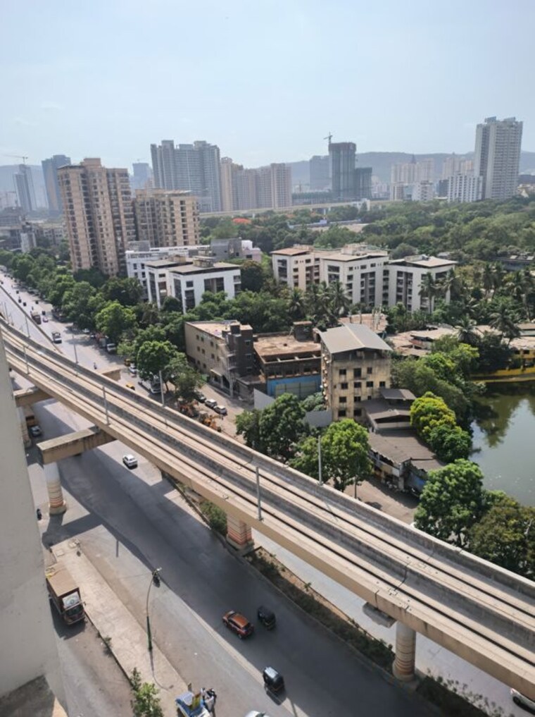 Balcony, kalpataru-paramount-a 2 Bedroom 711 Sq.Ft. Apartment In Kapur Bawdi Thane 10495785