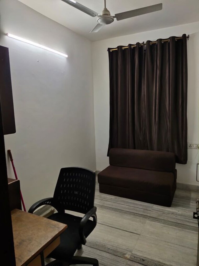 Living Room, rohini sector 7 1 Bedroom 700 Sq.Ft. Builder Floor In Rohini Sector 7 Delhi 10495796