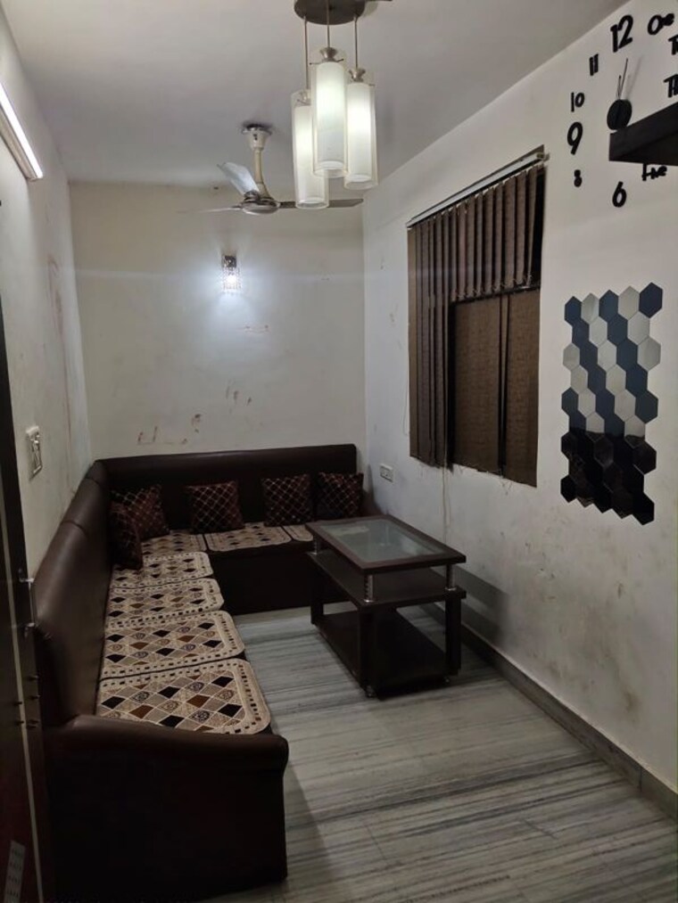 Living Room, rohini sector 7 1 Bedroom 700 Sq.Ft. Builder Floor In Rohini Sector 7 Delhi 10495796