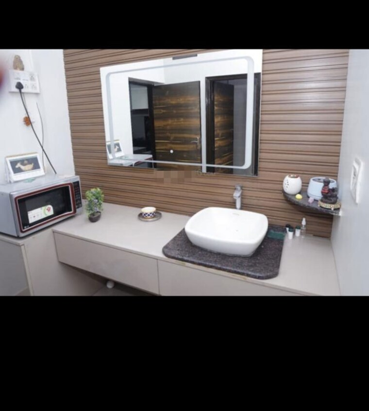 Bathroom, rohini sector 7 3 Bedroom 1000 Sq.Ft. Builder Floor In Rohini Sector 7 Delhi 10495801