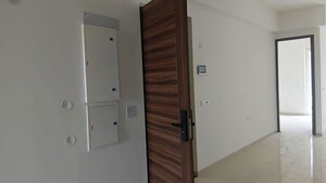 Furnished Amenities in 2.5 BHK Builder Floor at Smart World Orchard, Sector 61 – for Sale