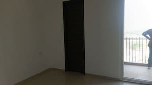Room in 2.5 BHK Builder Floor at Smart World Orchard, Sector 61 – for Sale