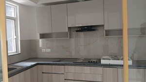 Kitchen in 2.5 BHK Builder Floor at Smart World Orchard, Sector 61 – for Sale