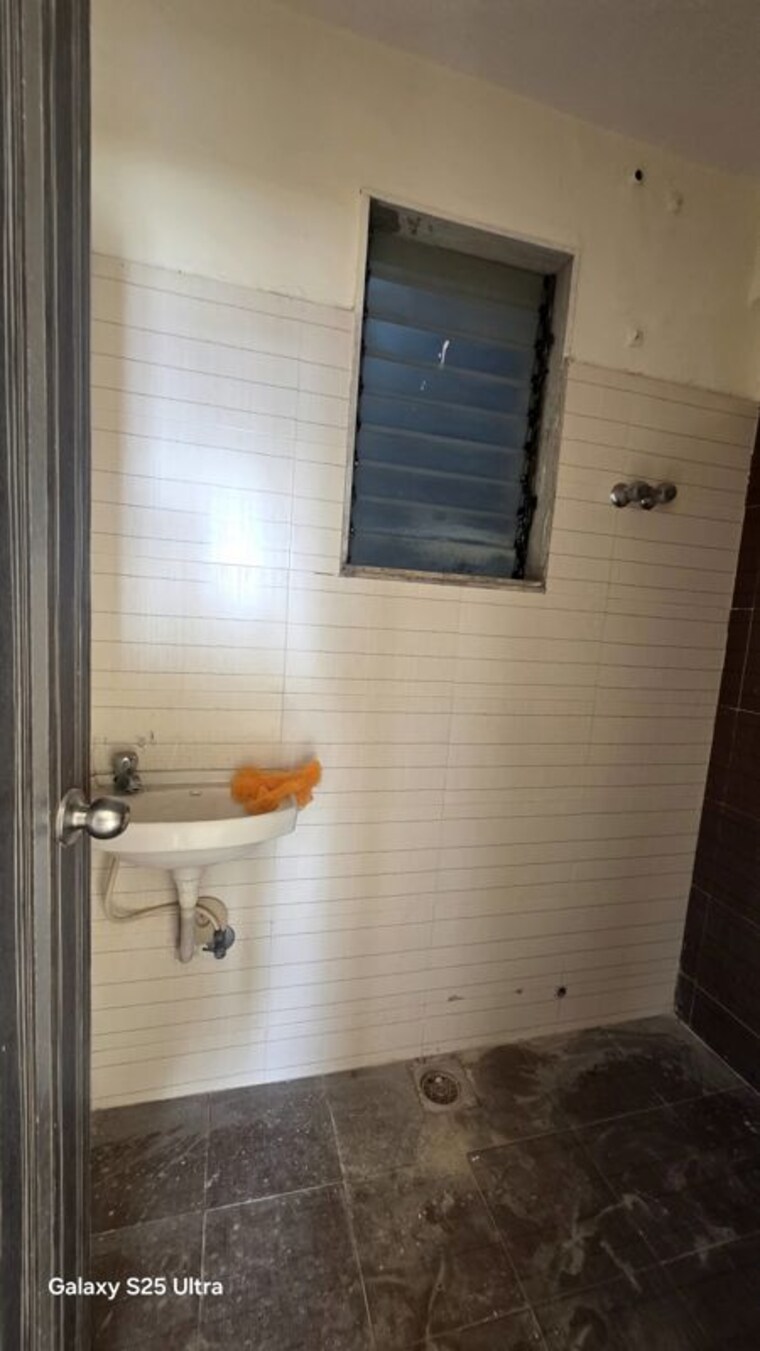 Bathroom, surya-enclave-co-op-hsg-society 1 Bedroom 625 Sq.Ft. Apartment In Manpada Thane 10495820