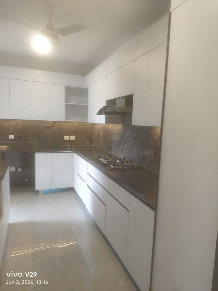 Kitchen, tata-primanti-phase-2 4 Bedroom 3000 Sq.Ft. Apartment In Sector 72 Gurgaon 10495871