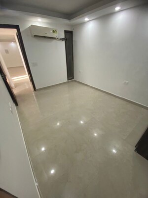 Kitchen in 2 BHK Builder Floor at Mayur Vihar 1 – for Rent