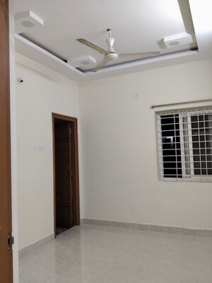 Room in 2 BHK Apartment at Madhapur – for Sale