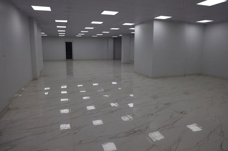 Room, viraj-lotus-enclave Commercial Showroom 5000 Sq.Ft. In Gomti Nagar Lucknow 10495891