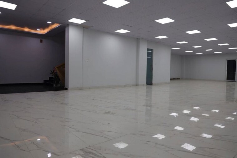 Room, viraj-lotus-enclave Commercial Showroom 5000 Sq.Ft. In Gomti Nagar Lucknow 10495891