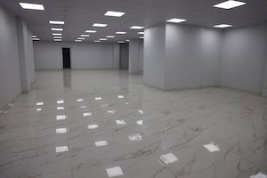 Room in  Showroom at Viraj Lotus Enclave, Gomti Nagar – for Rent