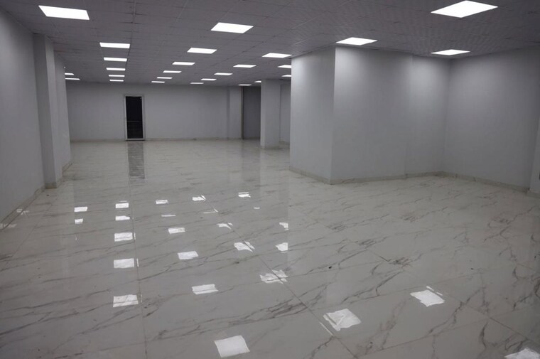 Room, viraj-lotus-enclave Commercial Showroom 5000 Sq.Ft. In Gomti Nagar Lucknow 10495891