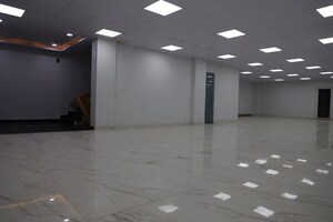Room in  Showroom at Viraj Lotus Enclave, Gomti Nagar – for Rent