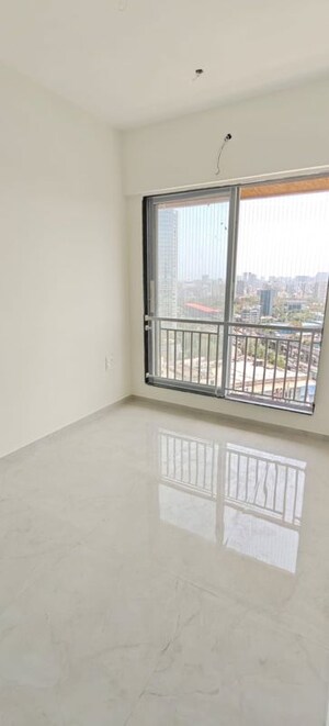 Room in 2 BHK Apartment at Dynamix Divum, Malad East – for Rent