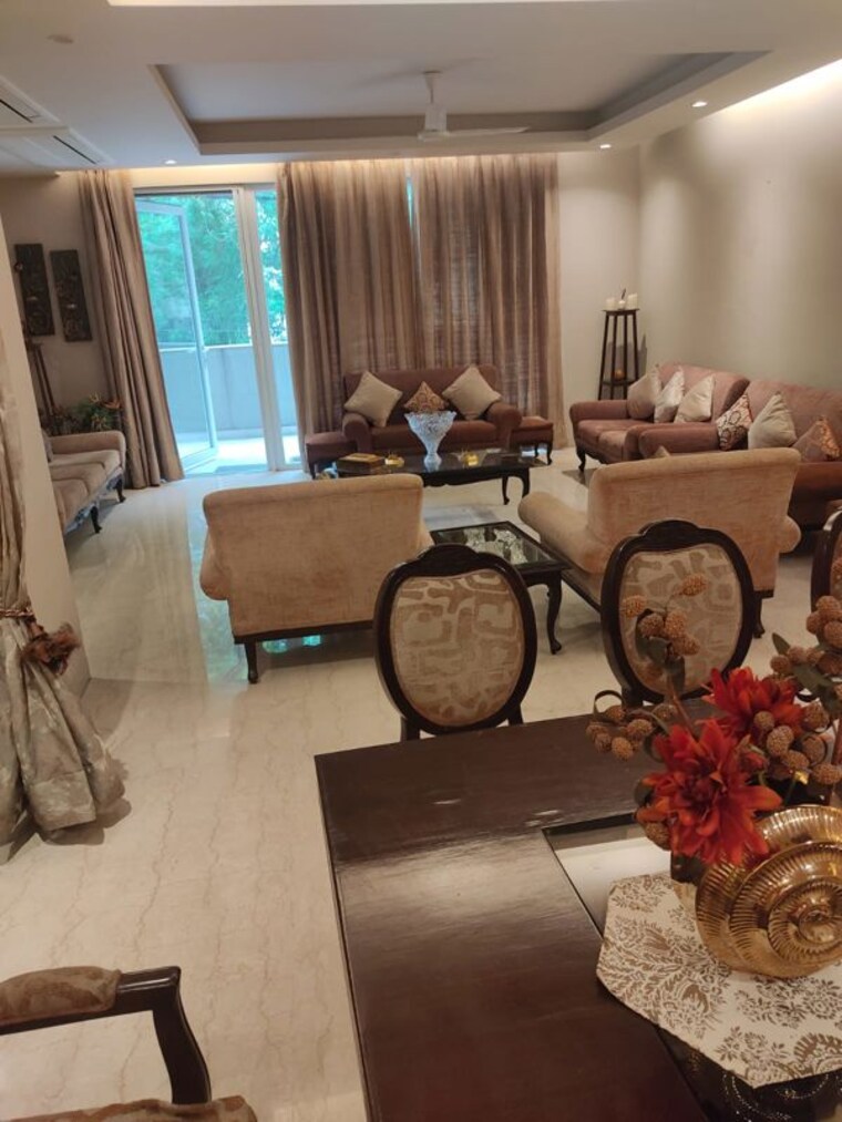 Living Room, greater kailash i 4 Bedroom 6000 Sq.Ft. Builder Floor In Greater Kailash I Delhi 10495940