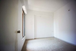 Room in 2 BHK Apartment at Chandlodia – for Sale