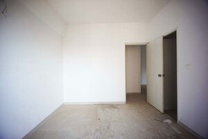 Room in 2 BHK Apartment at Chandlodia – for Sale