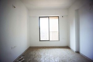 Room in 2 BHK Apartment at Chandlodia – for Sale