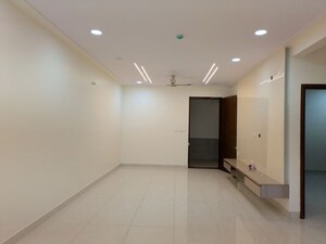 Room in 3 BHK Apartment at Aparna Zenon, Puppalaguda – for Rent