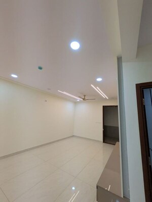 Room in 3 BHK Apartment at Aparna Zenon, Puppalaguda – for Rent