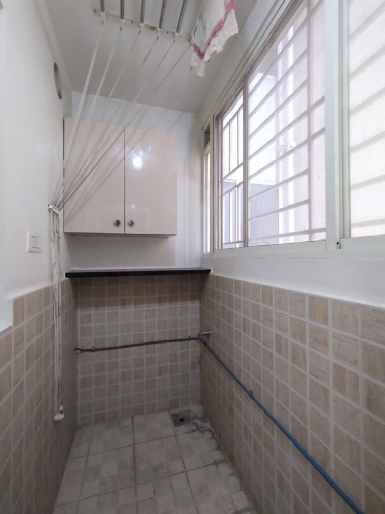 Bathroom, shriram-luxor 2.5 Bedroom 1450 Sq.Ft. Apartment In Hennur Road Bangalore 10495986