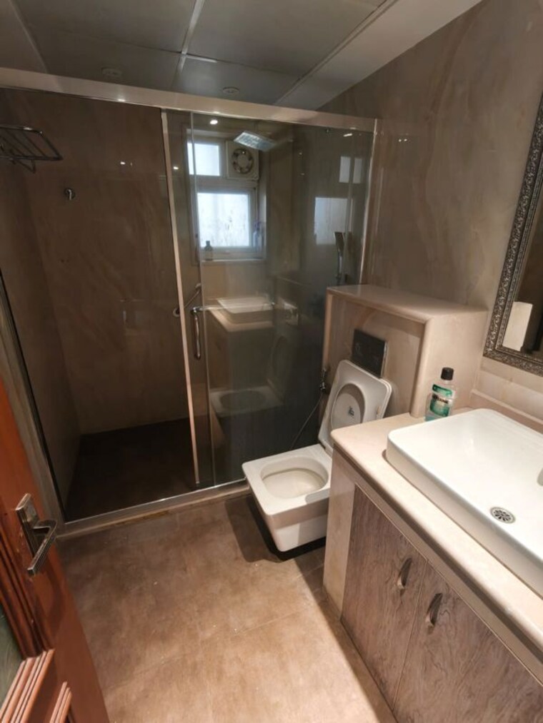 Bathroom, regency-heights-frazer-town 3 Bedroom 3509 Sq.Ft. Apartment In Frazer Town Bangalore 10483866