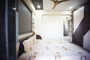 Team Area in 2 BHK Apartment at Vastral – for Sale